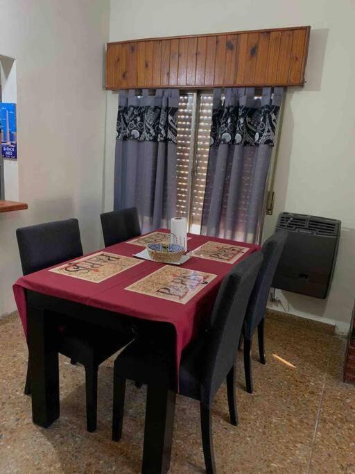 Casa Hotel Cactus 15 Minutos Desde Ezeiza. モンテ・グランデ エクステリア 写真